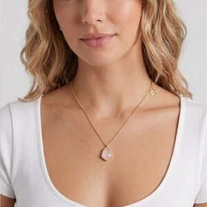 NWT KENDRA SCOTT Cory Necklace Rose Quartz / Gold